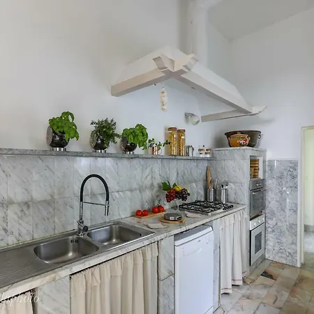 Domus Lilia بيت للعطل *