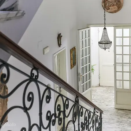 Domus Lilia فياريجيو